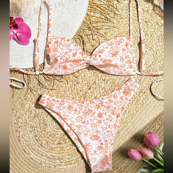 SHEIN Other - Women's Summer Beach Floral
Printed Bikini Set